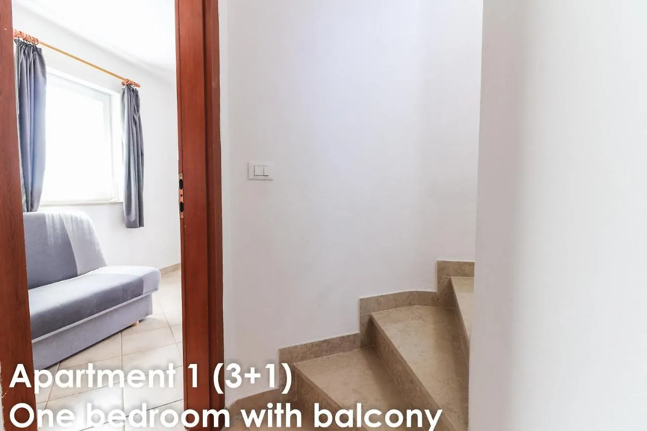 Sunshine Apartments Funtana With Balcony And Sea View 0*,