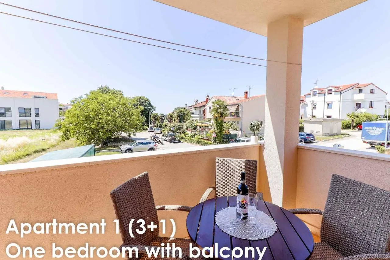 Sunshine Apartments Funtana With Balcony And Sea View