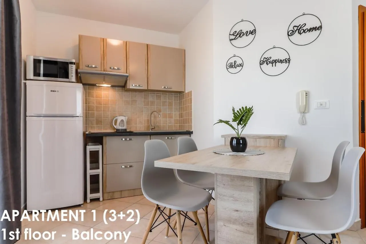 Sunshine Apartments Funtana With Balcony And Sea View Croatia