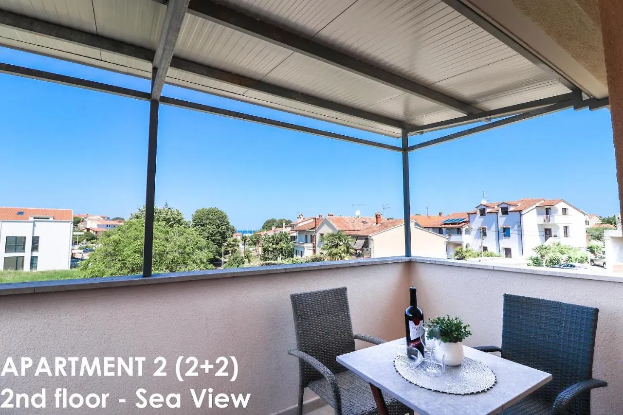 Sunshine Apartments Funtana With Balcony And Sea View 0*,