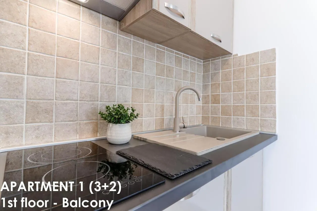 Sunshine Apartments Funtana With Balcony And Sea View