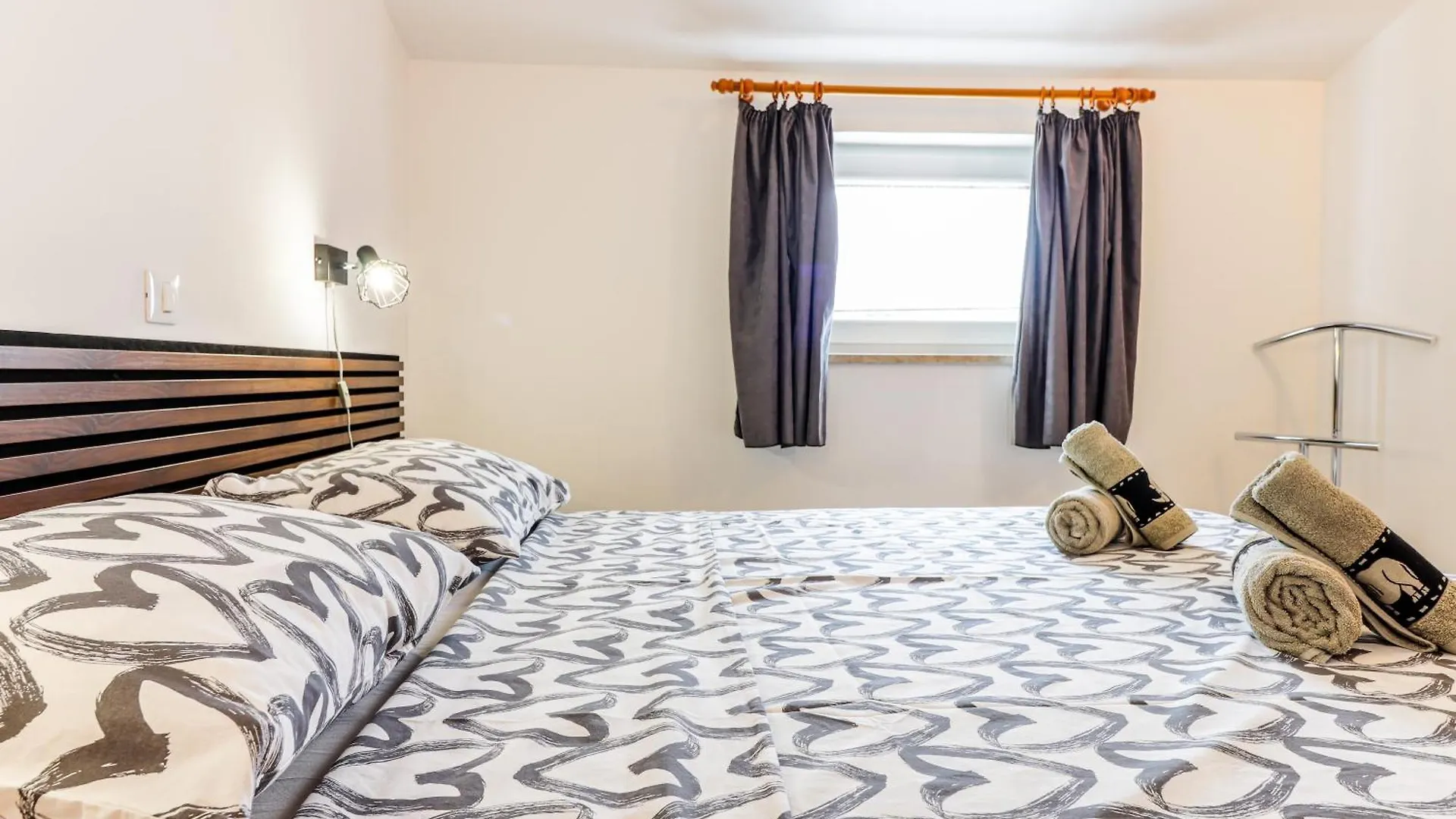 Sunshine Apartments Funtana With Balcony And Sea View