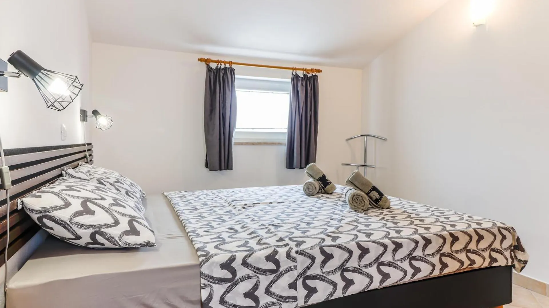 Sunshine Apartments Funtana With Balcony And Sea View Croatia