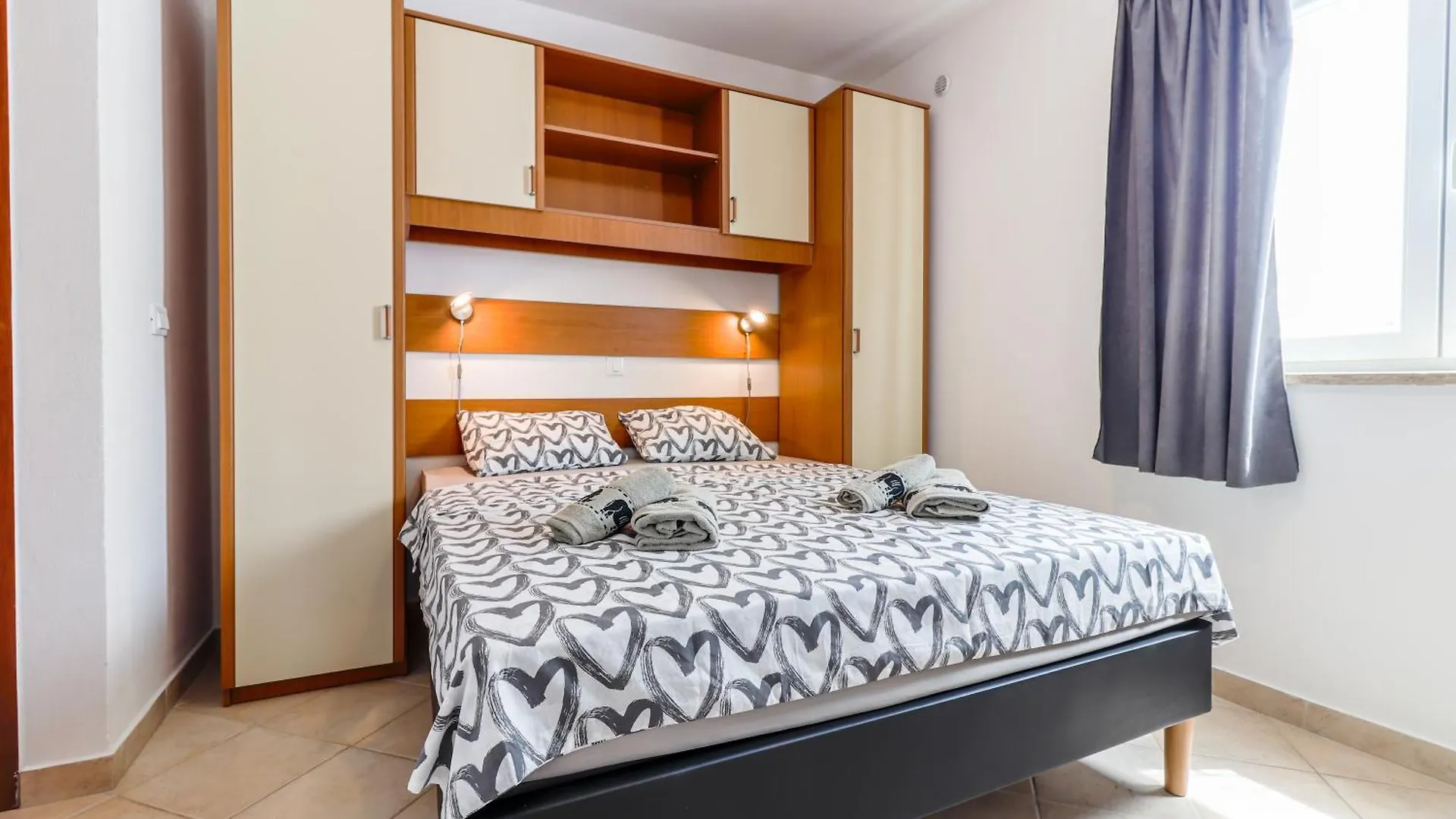 Sunshine Apartments Funtana With Balcony And Sea View 0*,  Croatia
