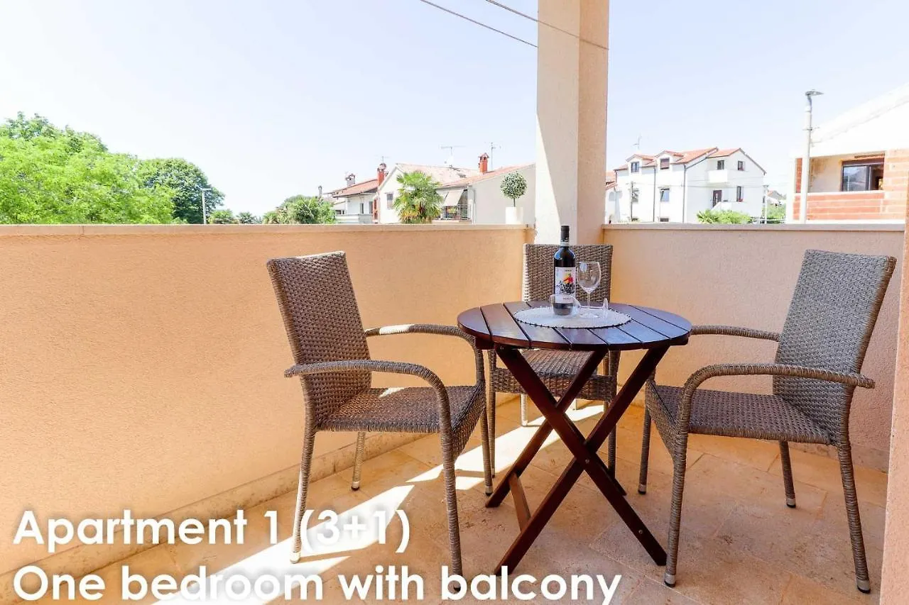 Sunshine Apartments Funtana With Balcony And Sea View