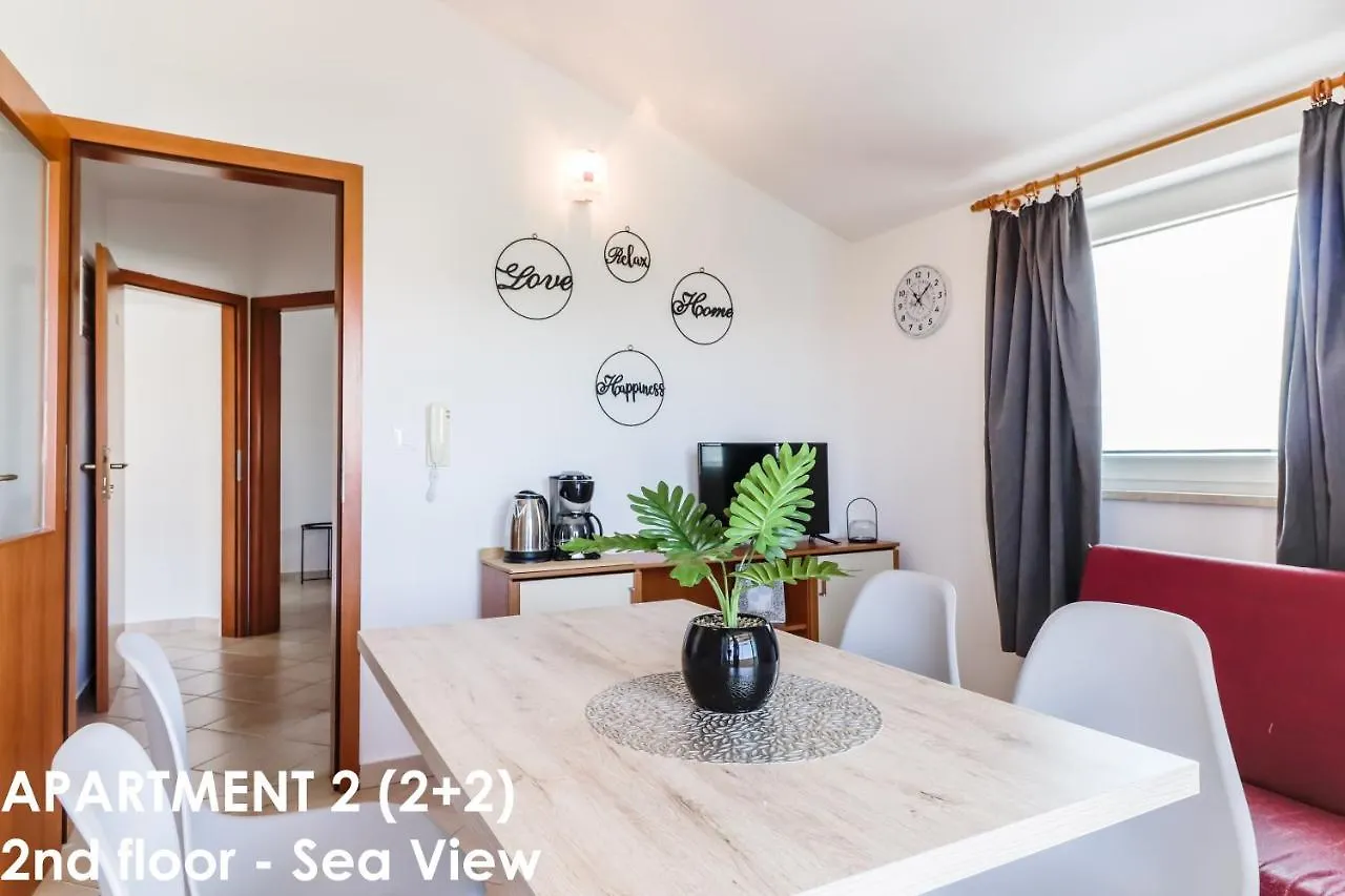 Sunshine Apartments Funtana With Balcony And Sea View